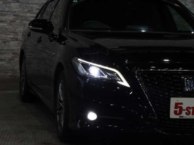 TOYOTA CROWN SEDAN HYBRID 2018 Image 31