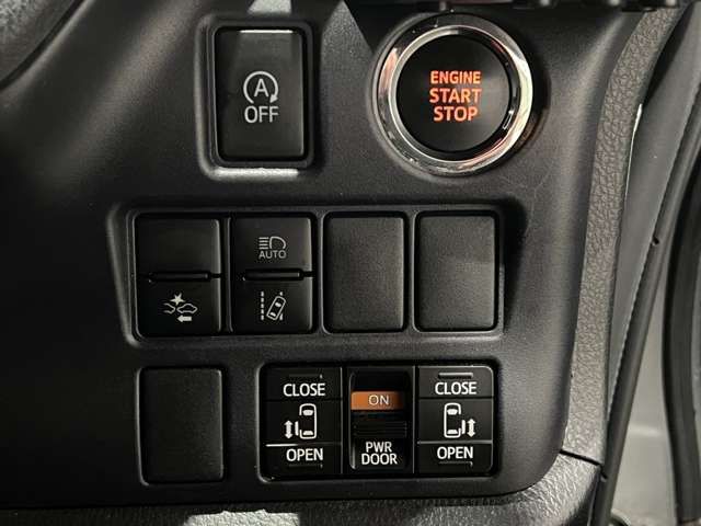 TOYOTA VOXY 2017 Image 31