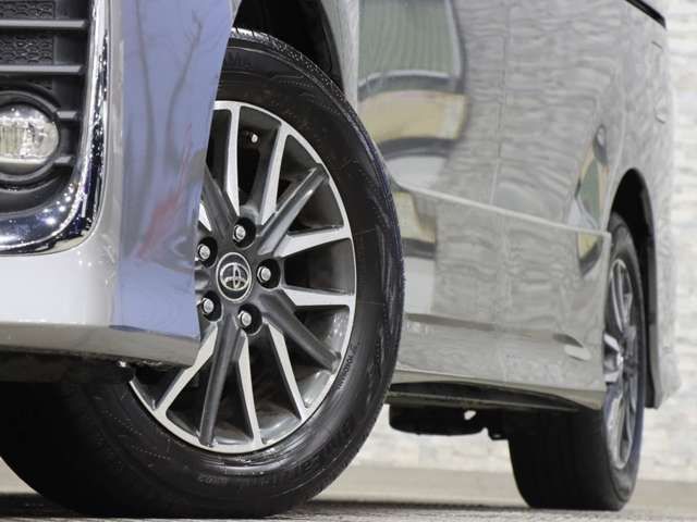 TOYOTA VOXY 2017 Image 31