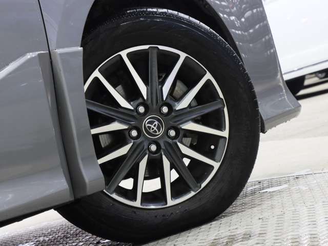 TOYOTA VOXY 2017 Image 31