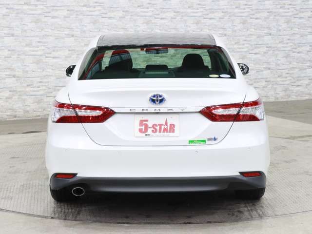 TOYOTA CAMRY HYBRID 2018 Image 31