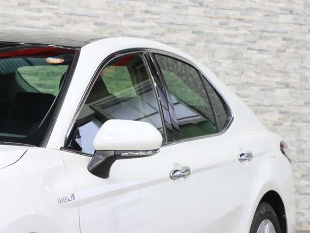 TOYOTA CAMRY HYBRID 2018 Image 31