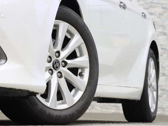 TOYOTA CAMRY HYBRID 2018 Image 31