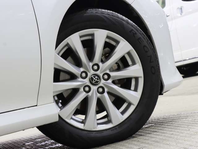 TOYOTA CAMRY HYBRID 2018 Image 31