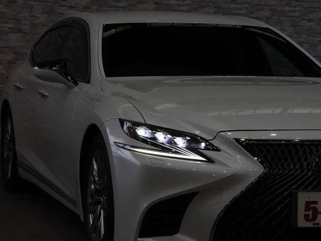 TOYOTA LEXUS LS500 4WD 2019 Image 31