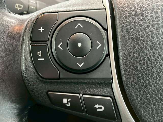 TOYOTA NOAH 2016 Image 31