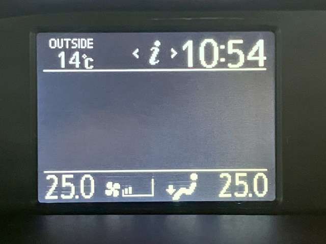 TOYOTA NOAH 2016 Image 31