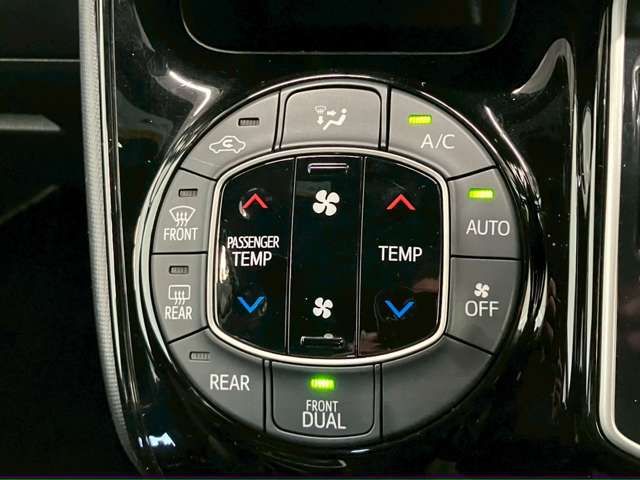 TOYOTA NOAH 2016 Image 31