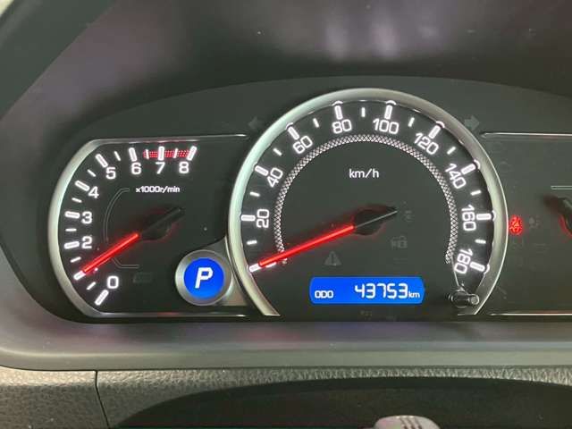 TOYOTA NOAH 2016 Image 31