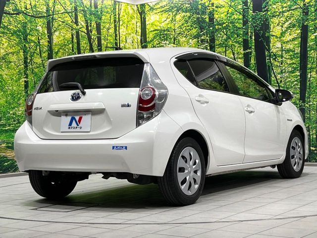 TOYOTA AQUA 2012 Image 31