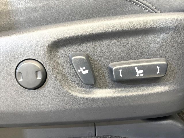 TOYOTA LANDCRUISER PRADO 2023 Image 31