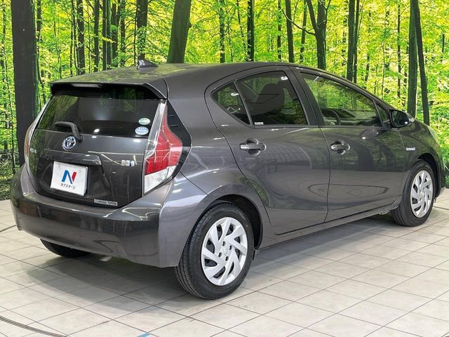 TOYOTA AQUA 2015 Image 31