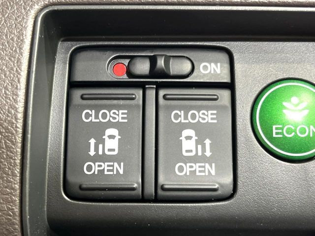 HONDA ODYSSEY 4WD 2013 Image 31