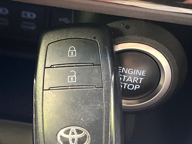 TOYOTA HARRIER 4WD 2023 Image 31