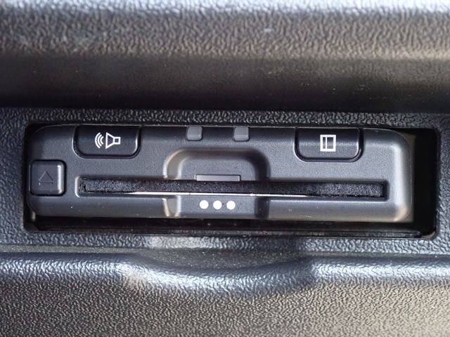 TOYOTA HIACE VAN 1.15T 2WD 2020 Image 31