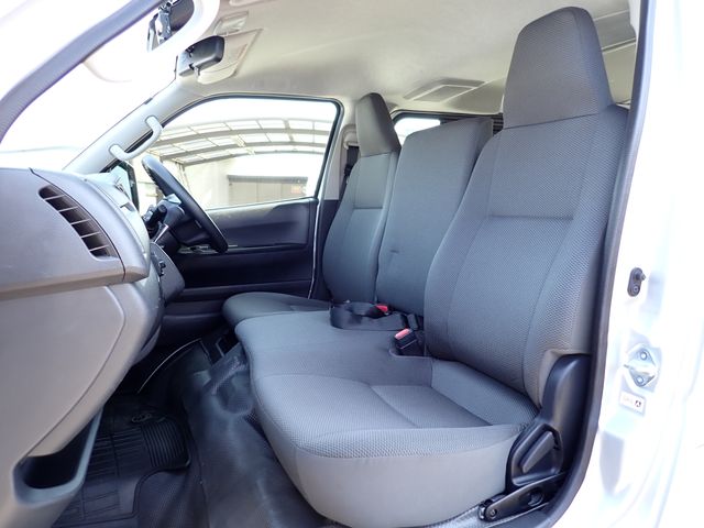 TOYOTA HIACE VAN 1.15T 2WD 2020 Image 31