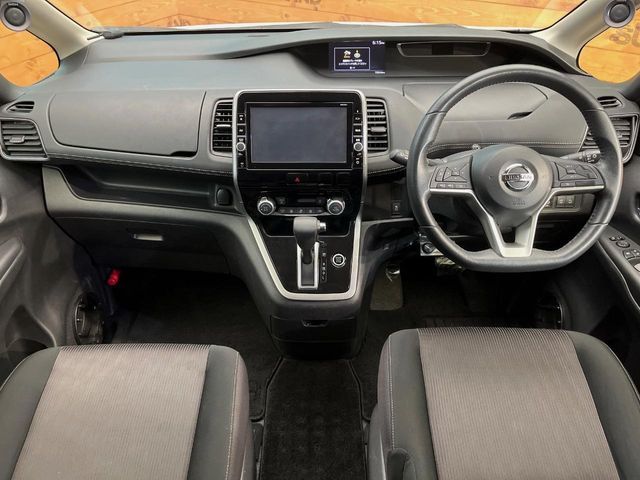 NISSAN SERENA  S-HYBRID 4WD 2016 Image 31