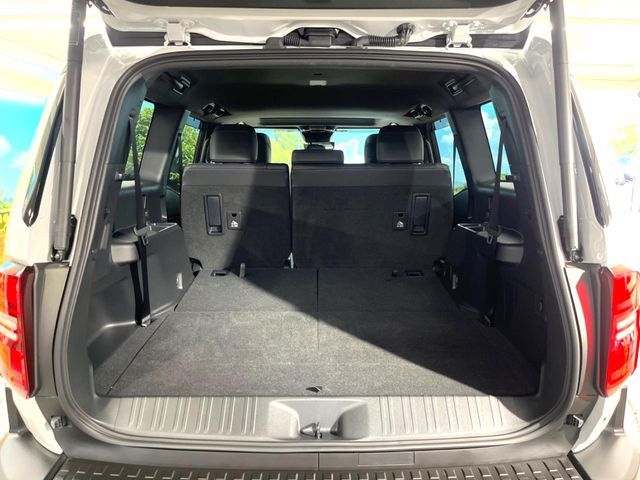 TOYOTA LANDCRUISER 250 2025 Image 31
