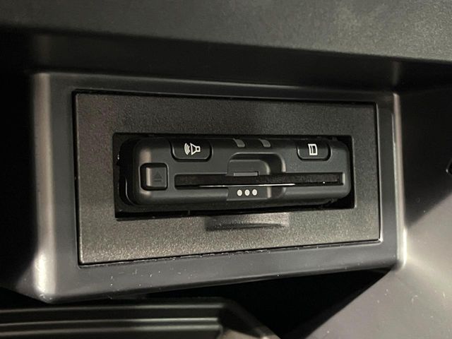 TOYOTA LANDCRUISER PRADO 2022 Image 31