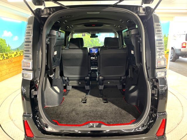 TOYOTA VOXY 2019 Image 31