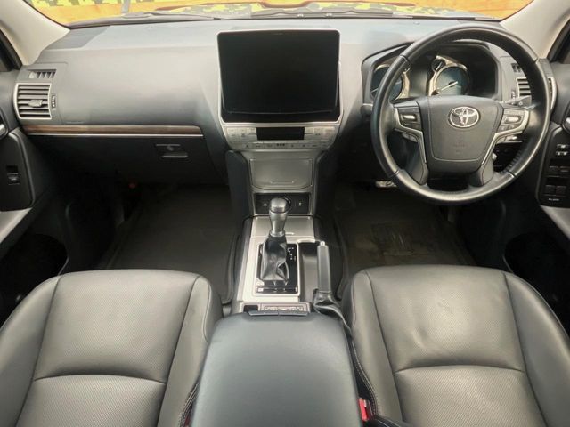 TOYOTA LANDCRUISER PRADO 2022 Image 31