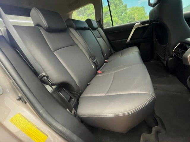 TOYOTA LANDCRUISER PRADO 2022 Image 31