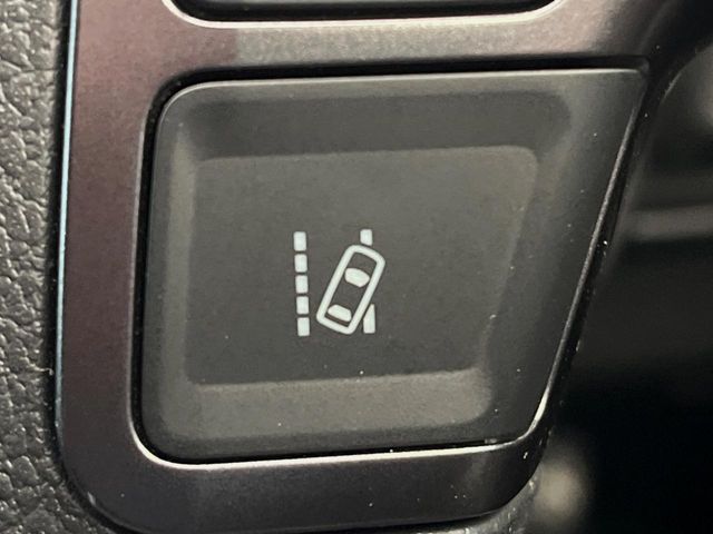 TOYOTA HIACE VAN 4WD 2022 Image 31