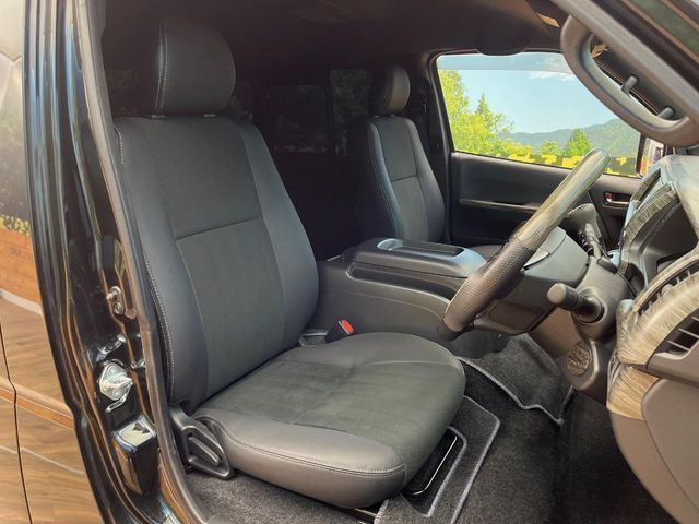 TOYOTA HIACE VAN 4WD 2022 Image 31