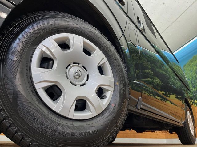 TOYOTA HIACE VAN 4WD 2022 Image 31