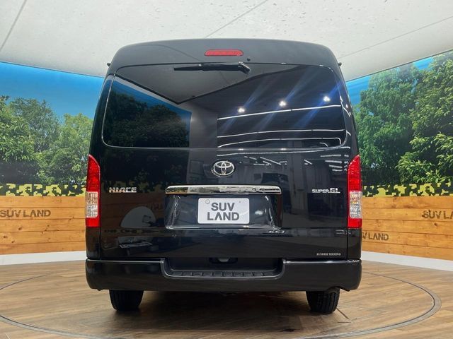 TOYOTA HIACE VAN 4WD 2022 Image 31