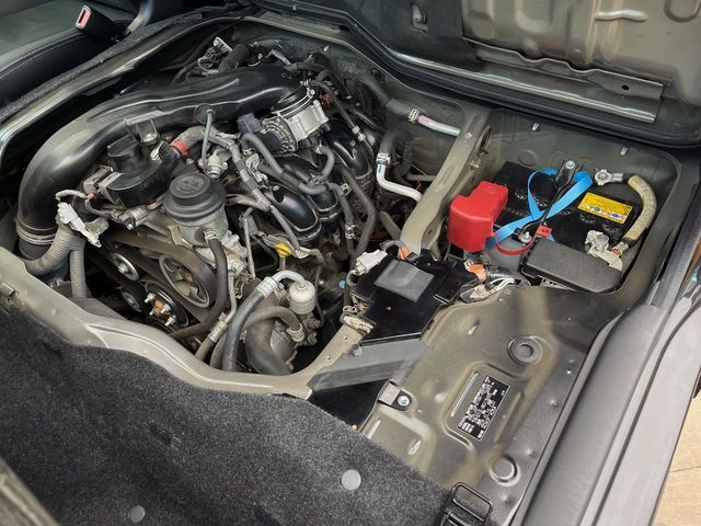 TOYOTA HIACE VAN 4WD 2022 Image 31
