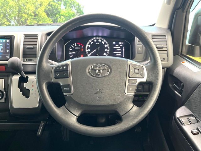TOYOTA HIACE VAN 4WD 2024 Image 31