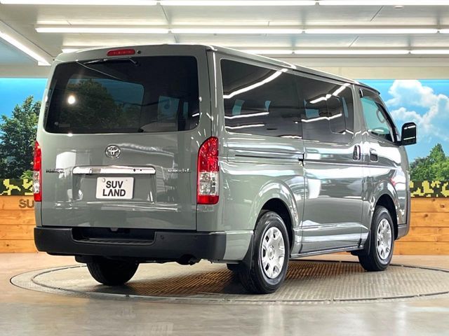 TOYOTA HIACE VAN 4WD 2024 Image 31