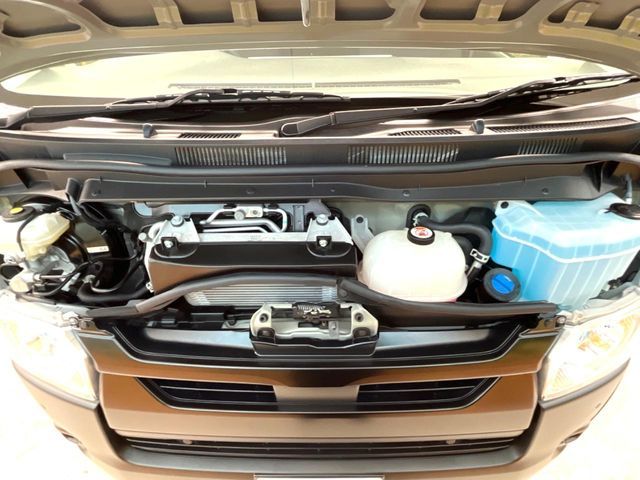 TOYOTA HIACE VAN 4WD 2024 Image 31