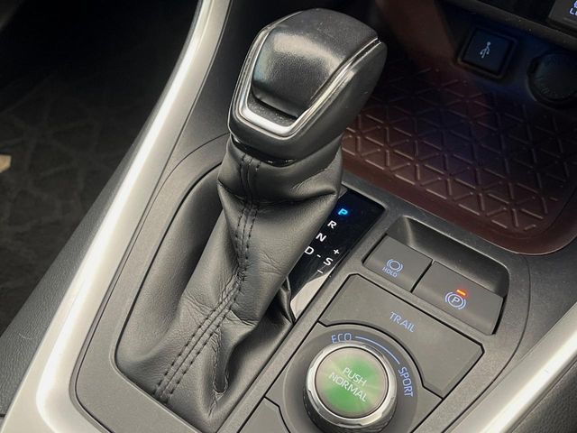 TOYOTA RAV4 HYBRID 4WD 2021 Image 31