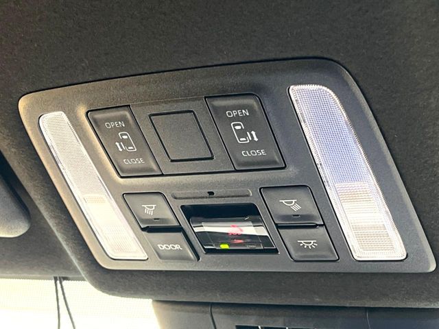 TOYOTA VOXY 2024 Image 31