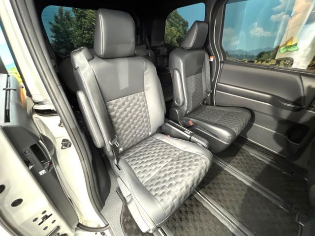 TOYOTA VOXY 2024 Image 31