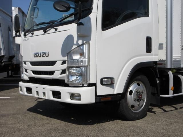 ISUZU ELF 2019 Image 31