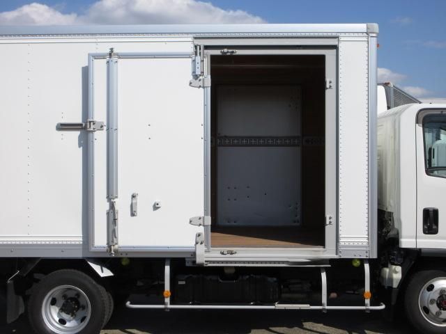 ISUZU ELF 2019 Image 31