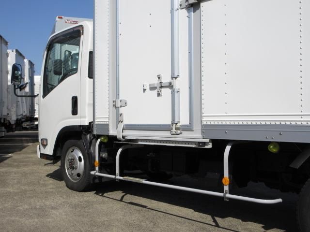 ISUZU ELF 2019 Image 31