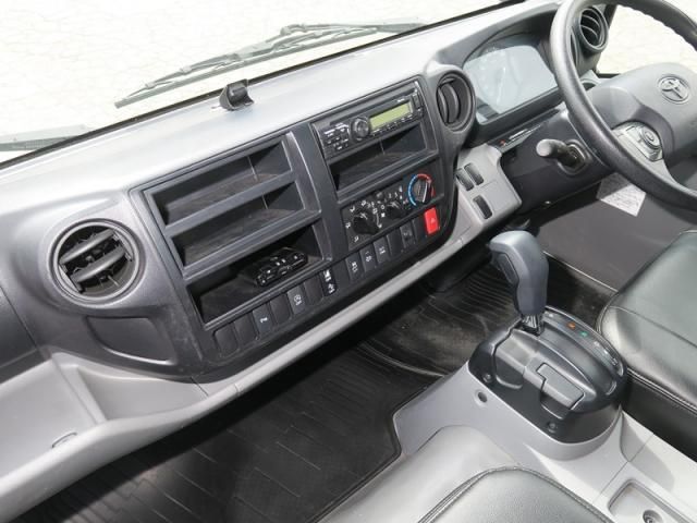 TOYOTA DYNA 2024 Image 31