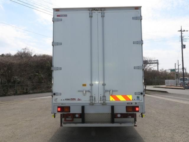 MITSUBISHI FUSOU FIGHTER 2017 Image 31