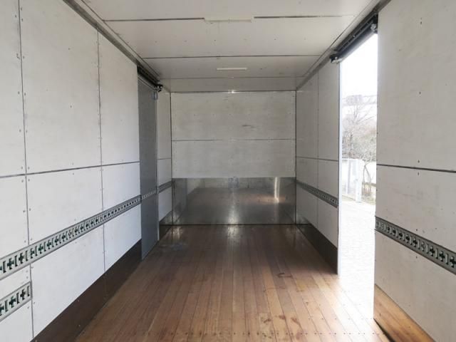 MITSUBISHI FUSOU FIGHTER 2017 Image 31