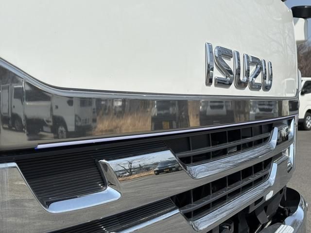 ISUZU FORWARD 2023 Image 31