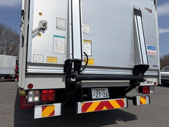 ISUZU FORWARD 2023 Image 31