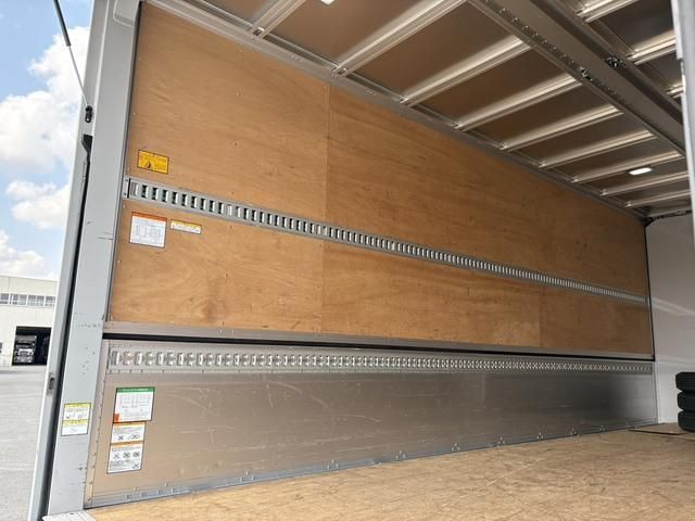 ISUZU FORWARD 2023 Image 31