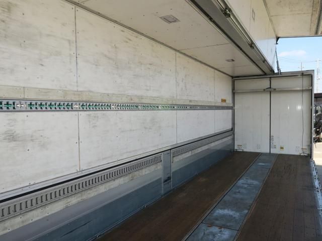 MITSUBISHI FUSOU SUPER GREAT 2018 Image 31