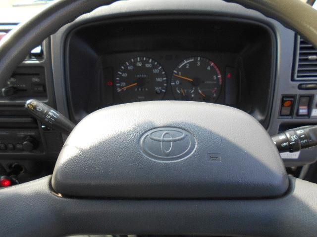 TOYOTA DYNA 1997 Image 31