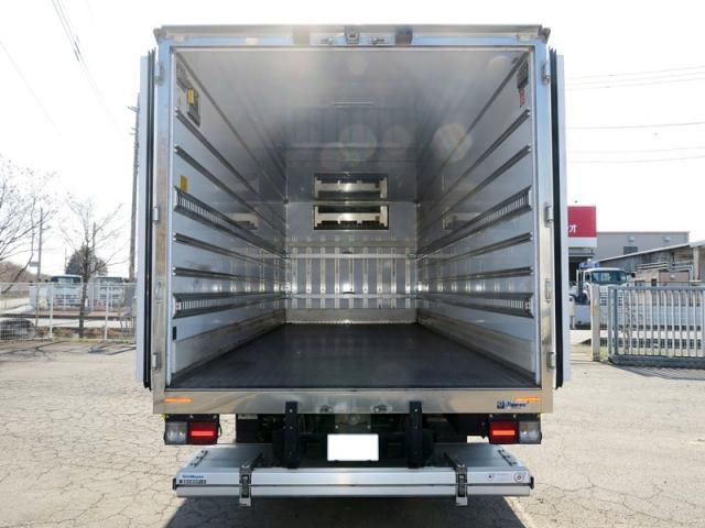 ISUZU FORWARD 2023 Image 31