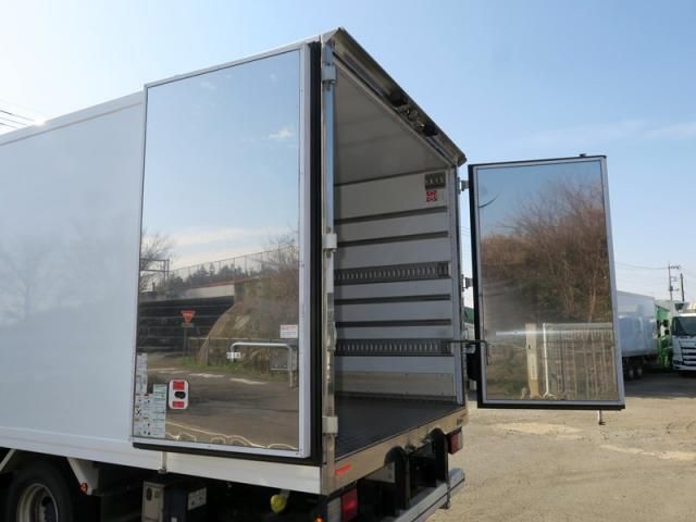 ISUZU FORWARD 2023 Image 31